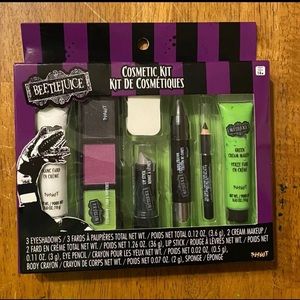 Spirit Halloween Warner Bros. Beetlejuice Cosmetic Kit Make Up NIB